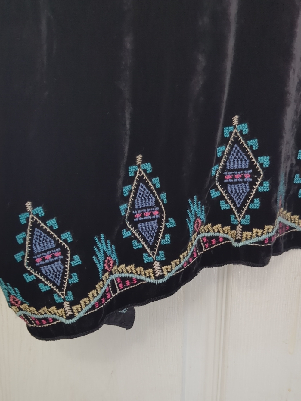 Johnny Was Black Velvet Aveza Embroidered Kimono Jacket - Picture 4 of 9